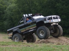 Monster Truck Driving